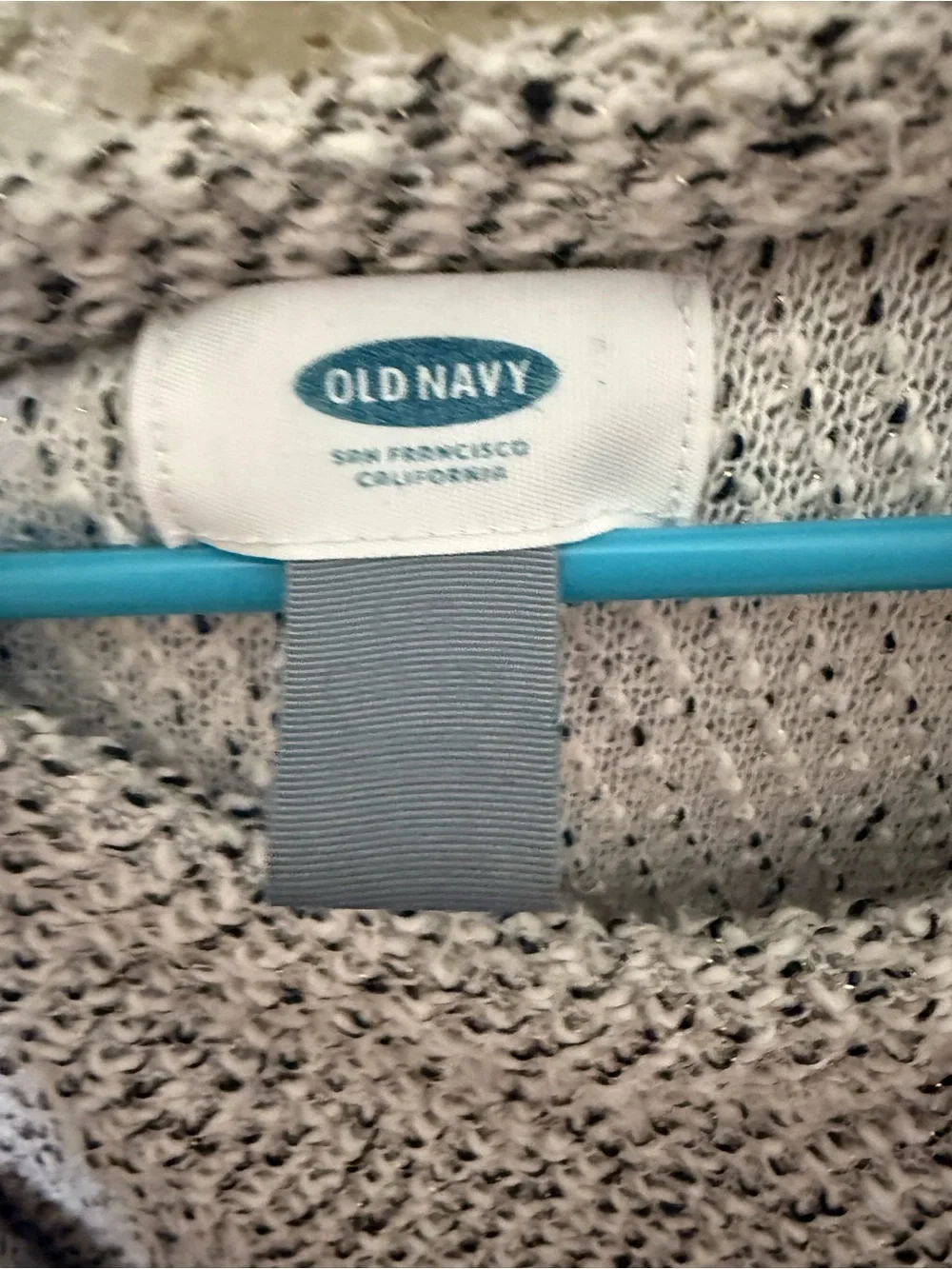 Old Navy Heathered Light Gray Open-Knit Scoop Neck Sweater